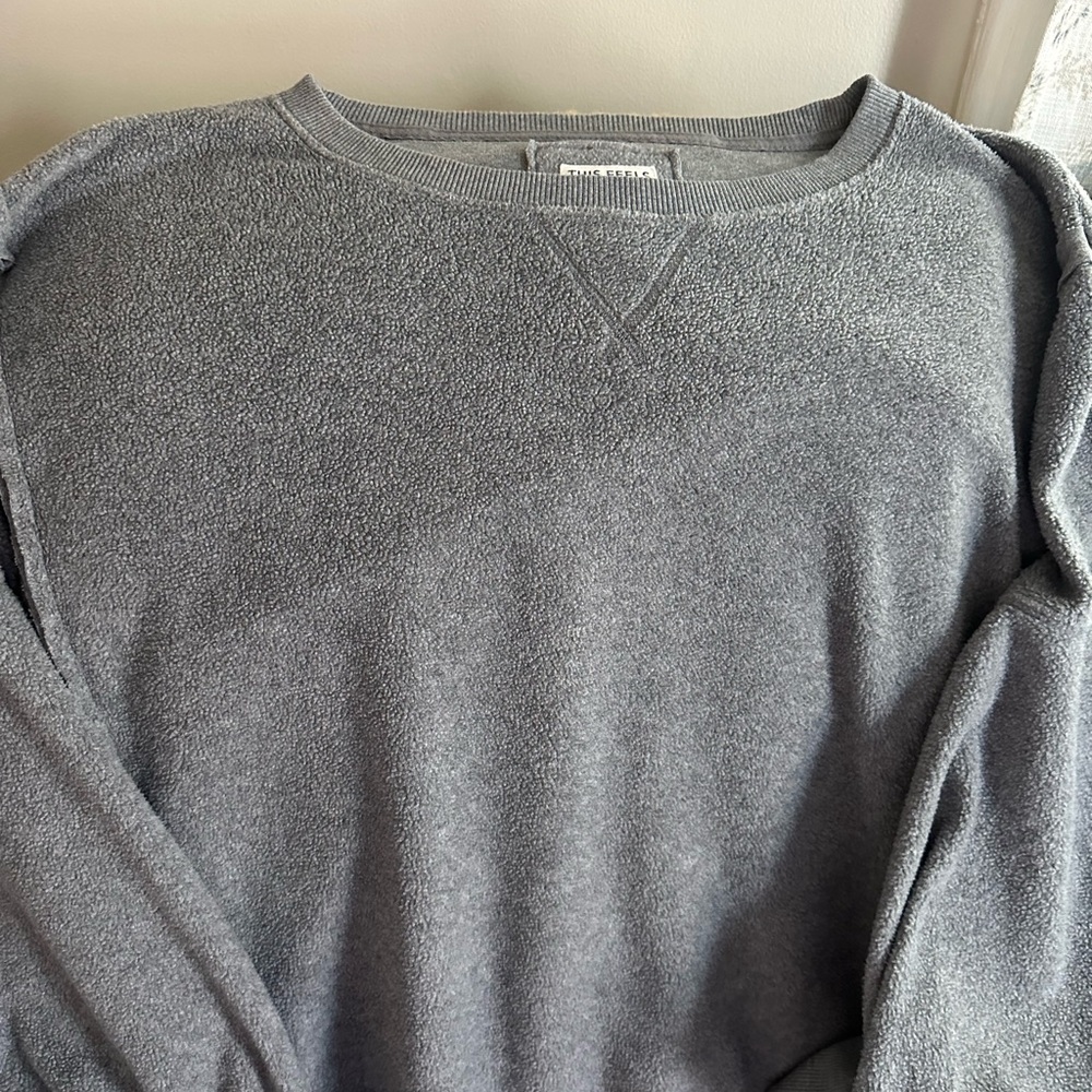 American Eagle Outfitters Crewneck Sweater in Gray CHILL COZY